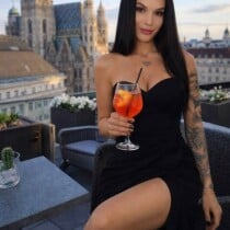 Eva Best New+