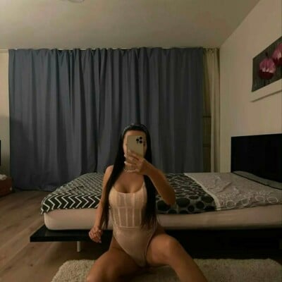 Karina -Party Girl