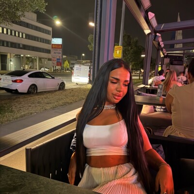 Karina -Party Girl