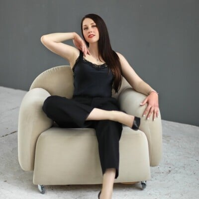 Elena Elegant