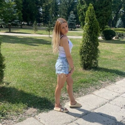 Ava