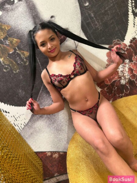 Carina Hot