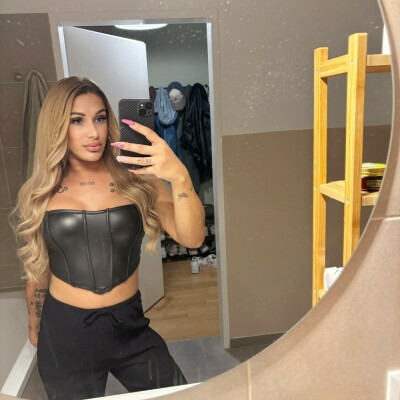 Trans Katie Delux