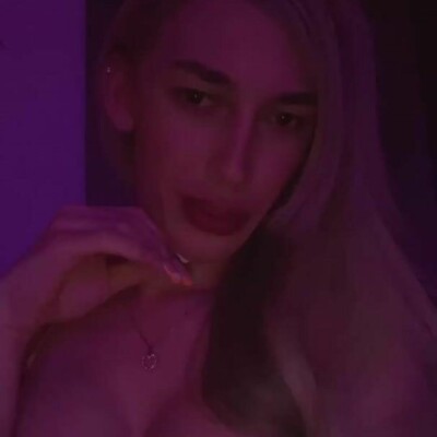 Trans Bianca Blond