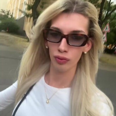 Trans Bianca Blond