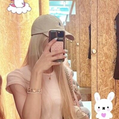 Claudia E