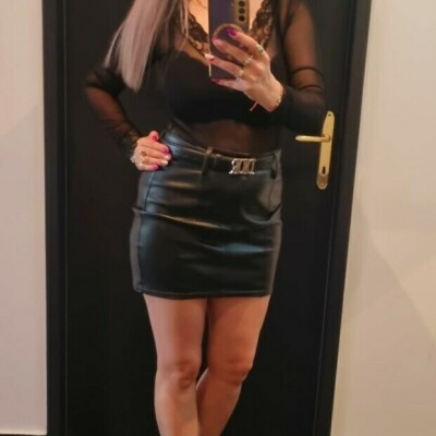Anna Hot