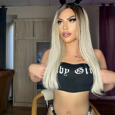 Chloe_Bobshell