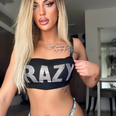 Chloe_Bobshell