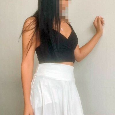 Evelina Hot