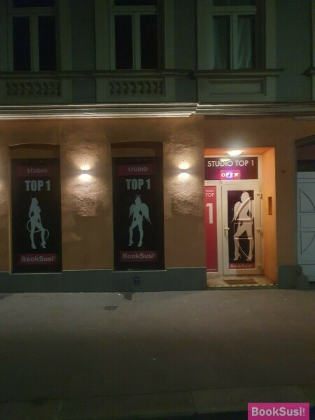 Top 1 Studio