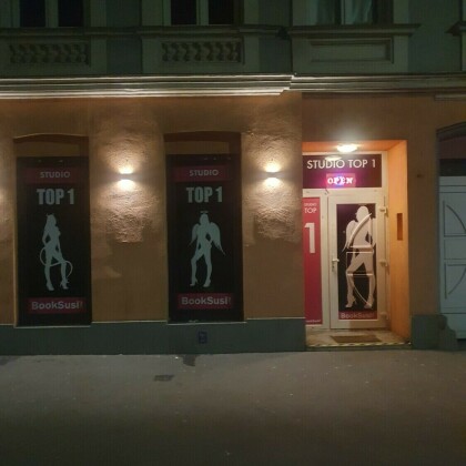 Top 1 Studio