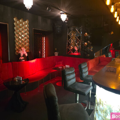 Call Girl Bar/Studio