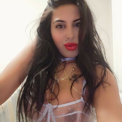 Laura Tha