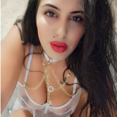 Laura Tha