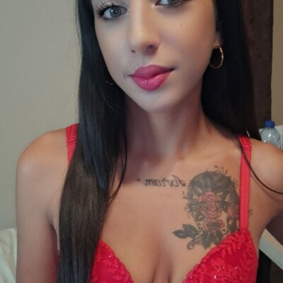 Bella Kiss