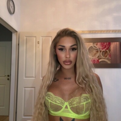 Trans Katie Delux