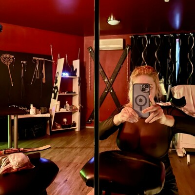 Domina Lady Ria