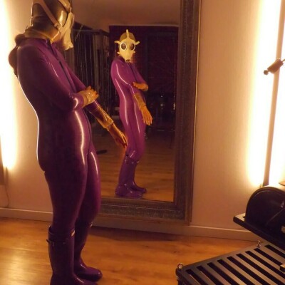 Rubberdollfraya