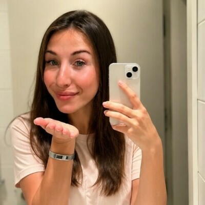 Mia