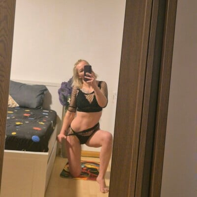 Anaiss Neu 9