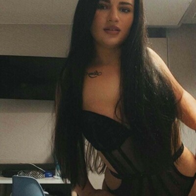 Alisia Neue Party
