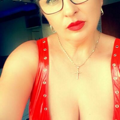 Andreea 52