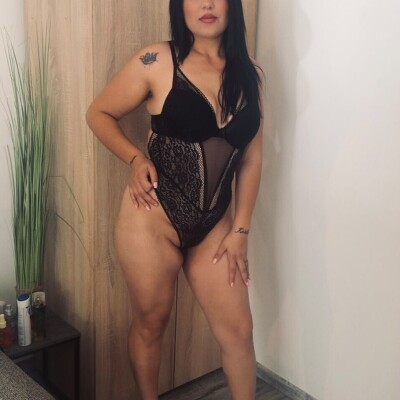 Horny Sofia