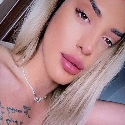 Chloe_Bobshell