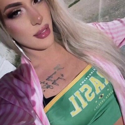 Chloe_Bobshell