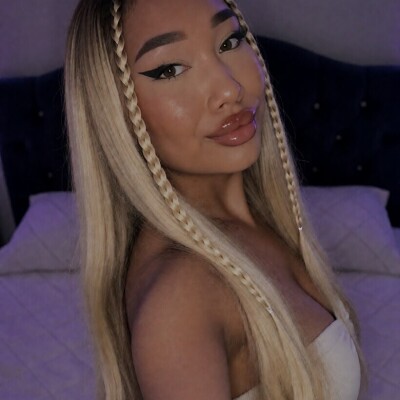 Amira L