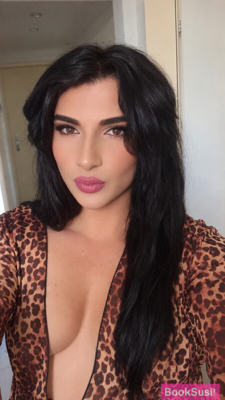 Amanda Deluxe