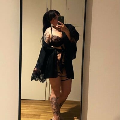 Hot Anita