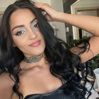 Ariana018